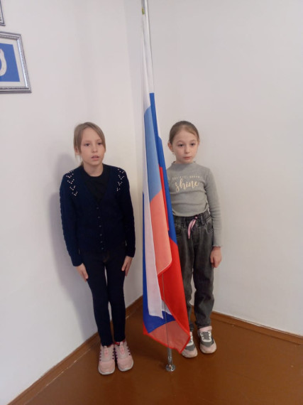 Спуск флага.